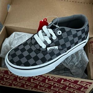Doheny black Checkered Vans youth size 11